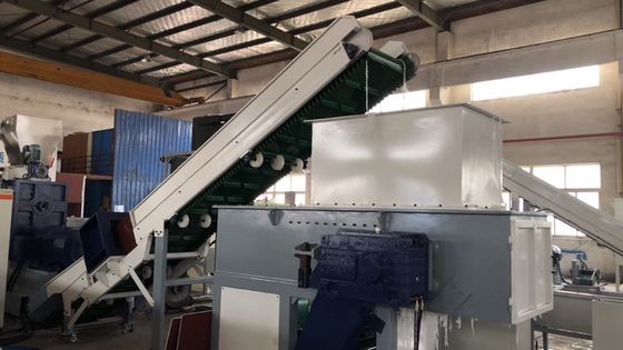Macchina di riciclaggio per la pelletizzazione della plastica a vite singola