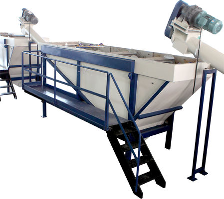 Macchina per granulatori di PET per alimenti Macchina di riciclaggio automatica per il lavaggio delle bottiglie di PET