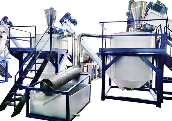 Linea di lavaggio scaglie di bottiglie PET con alta temperatura e agenti chimici per la rimozione dei residui organici